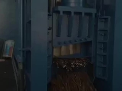 Atık Araçlar Otomobil Atıkları için Hidrolik Baling Shear Geri Dönüştürme Tesisleri Motor sürücüsü